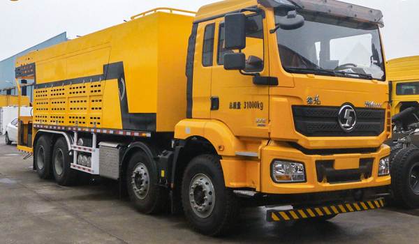 Comparison between simultaneous gravel sealing technology and traditional maintenance technology_2